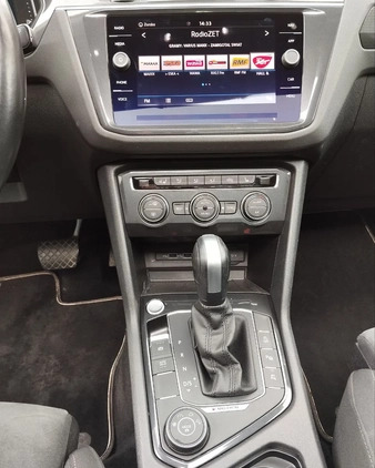 Volkswagen Tiguan cena 123899 przebieg: 138181, rok produkcji 2019 z Barcin małe 277